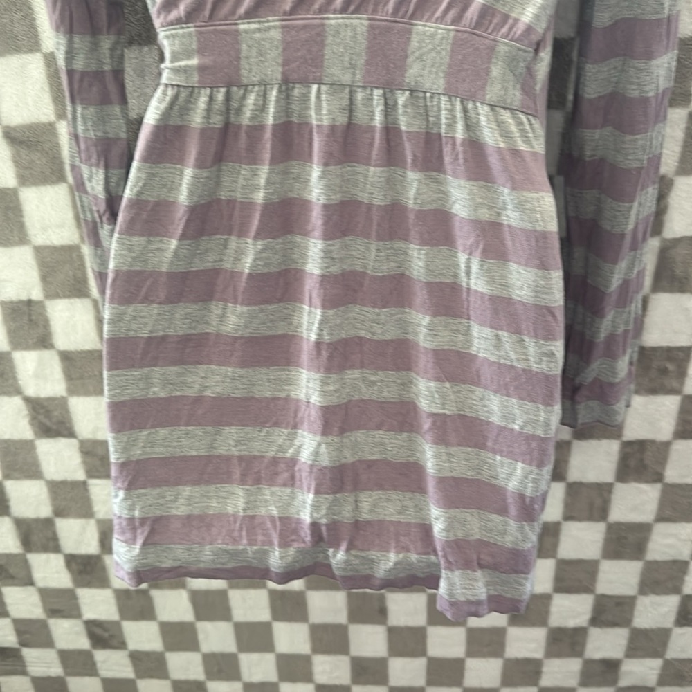 A Pea in the Pod Lavender and Gray Tie Robe Size S/Small - Picture 9 of 15